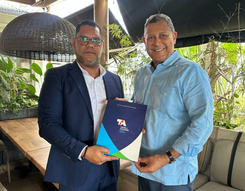 Alcalde de Samaná se suma al impulso de la feria Turismo y Atracciones 2026